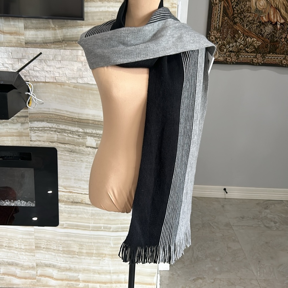 Calvin Klein New With Tags Two Tone Scarf